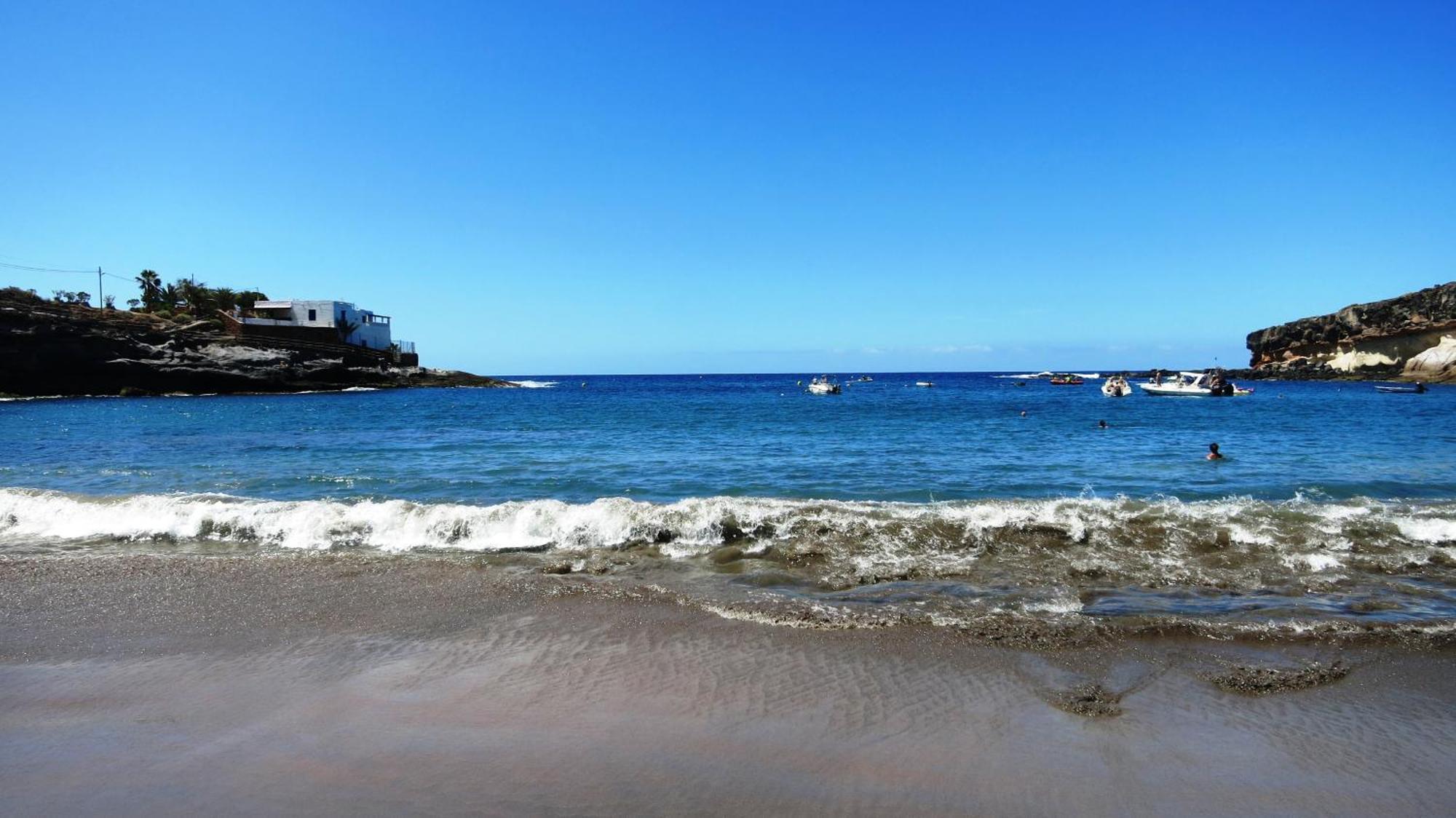 Blue Bay Paradise - Beach Front Apartment With Sea View Плая Параизо Екстериор снимка