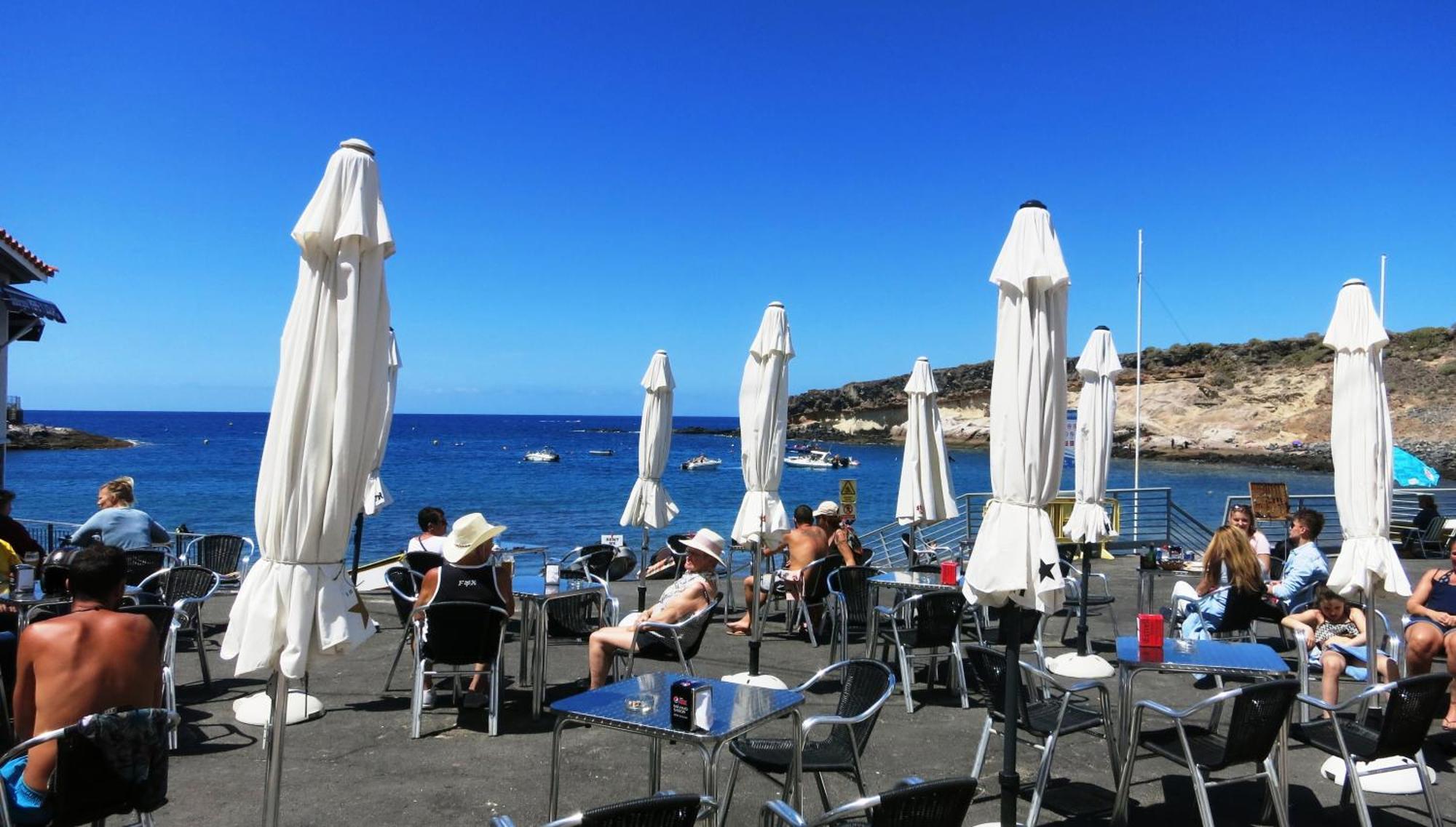 Blue Bay Paradise - Beach Front Apartment With Sea View Плая Параизо Екстериор снимка