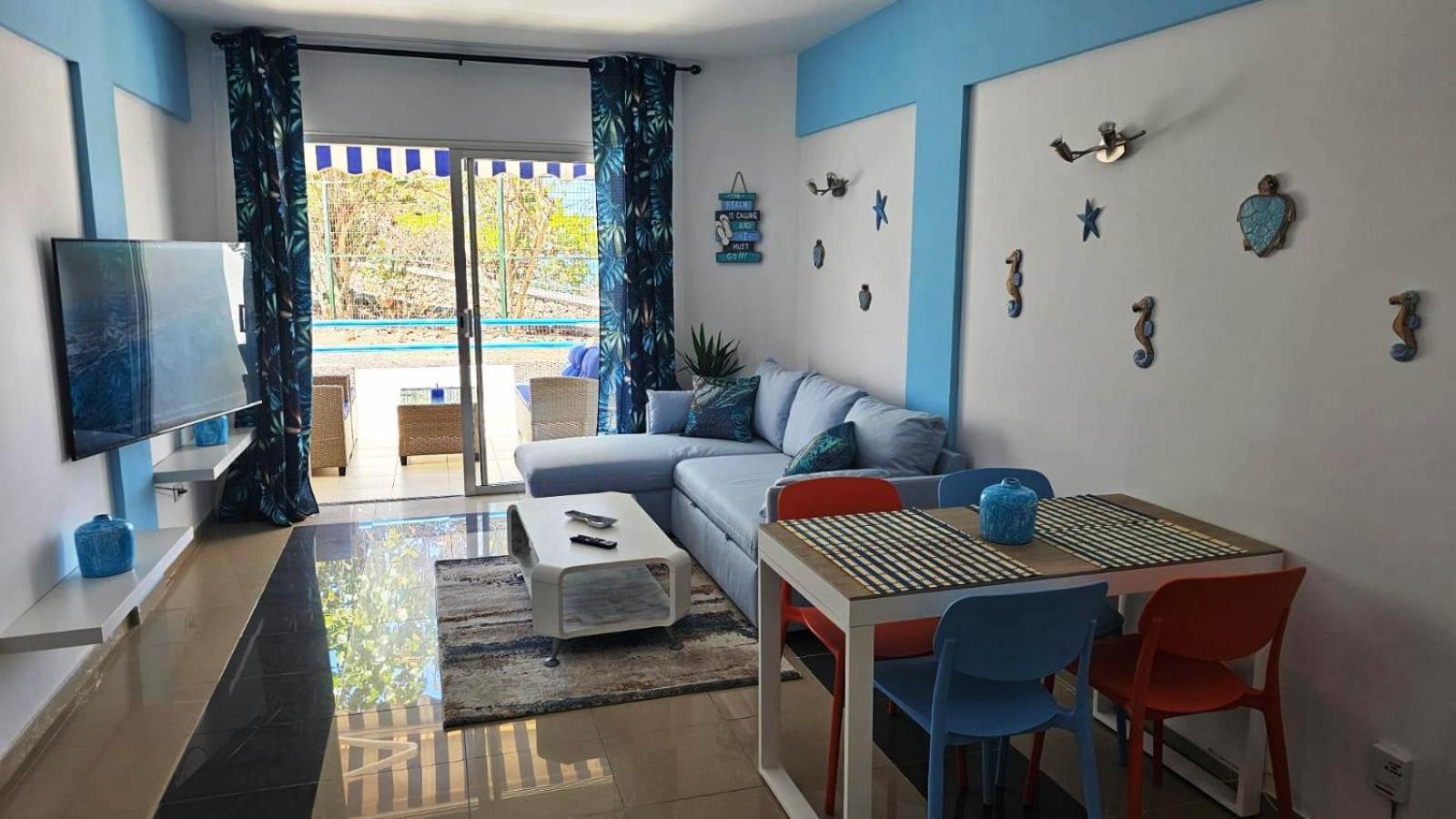 Blue Bay Paradise - Beach Front Apartment With Sea View Плая Параизо Екстериор снимка