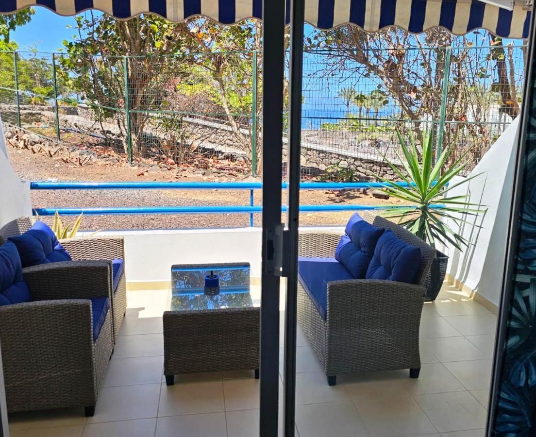 Blue Bay Paradise - Beach Front Apartment With Sea View Плая Параизо Екстериор снимка